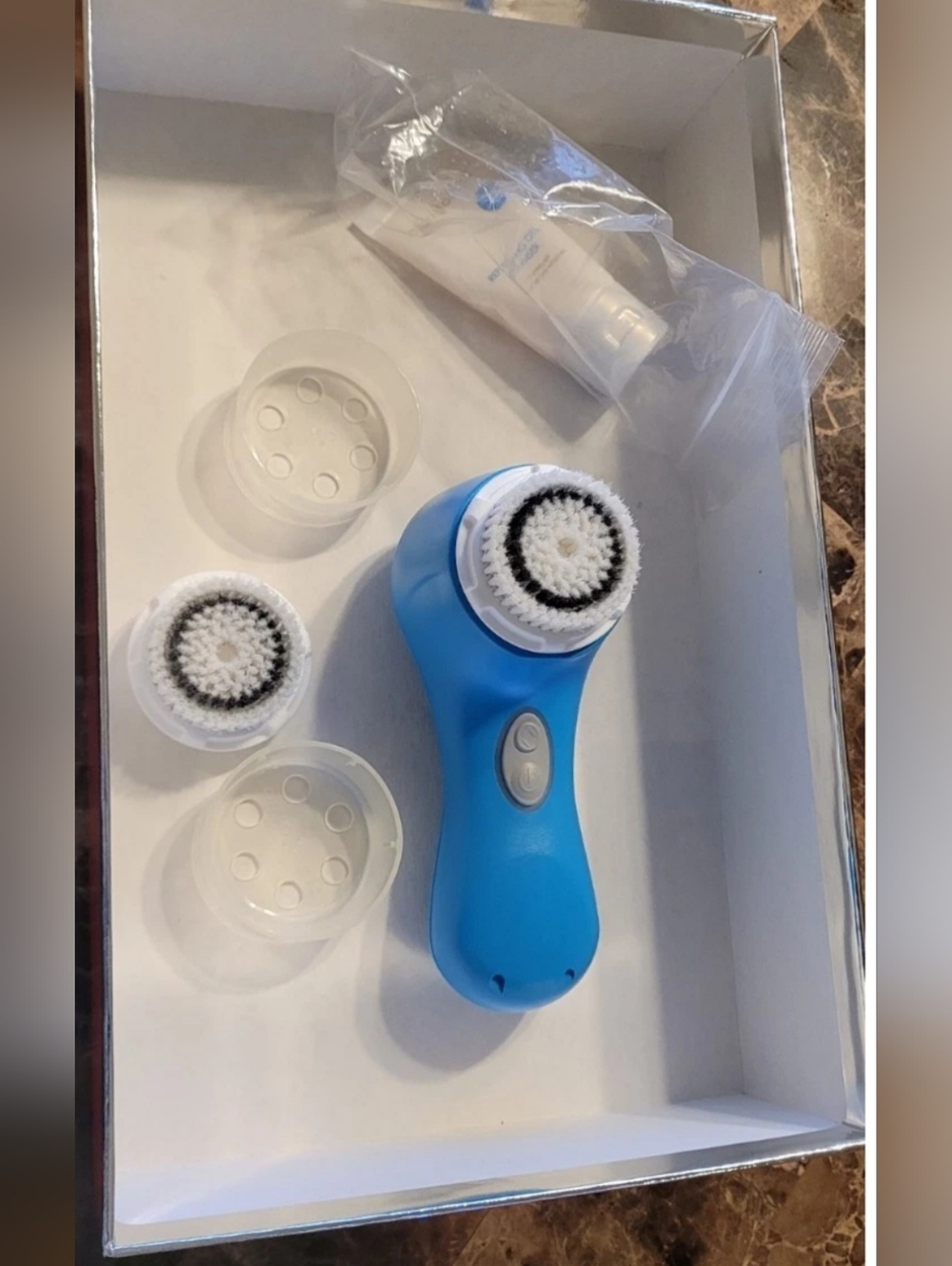 Clarisonic Mia 2 Limited Edition Keith Haring Pouch & Blue Brush New - Picture 4 of 10